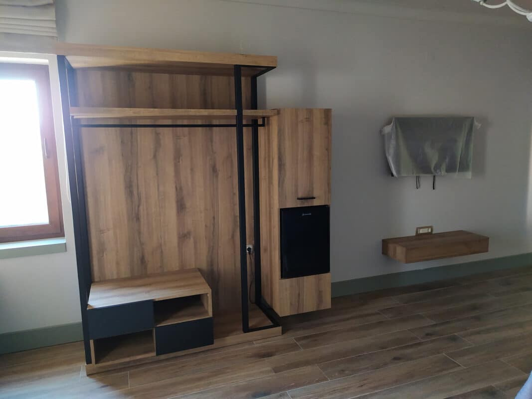 pallascarpentry_eidikes_kataskeves_04